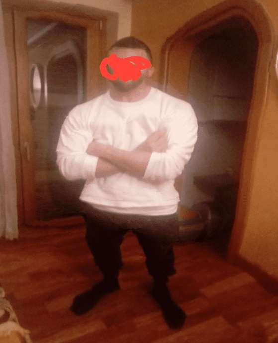 1545608100582