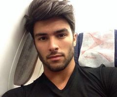 BC007618 A25D 4A20 8C38 74A68A62D027