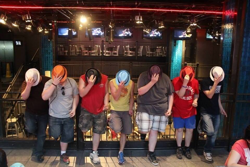 37220