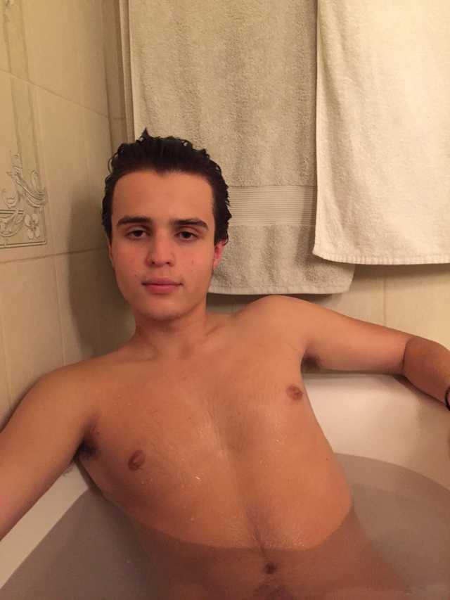 41718
