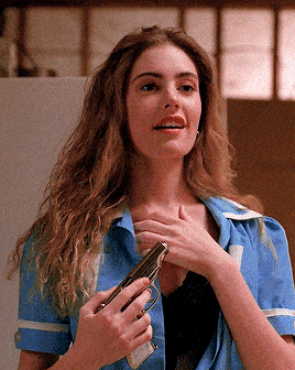 Tumblr ou94u5EepG1r0msi2o3 r1 1280