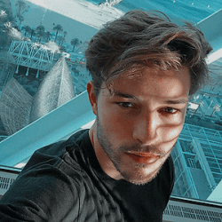 Tumblr pmfd7fB7xx1sx1zwqo5 250