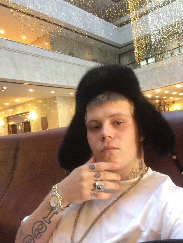 42A1927B 060B 4F4C 9B13 85CD0BCBFFA9