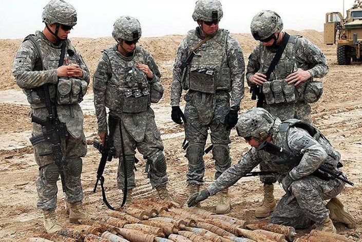 Soldiers wearning universal camo pattern