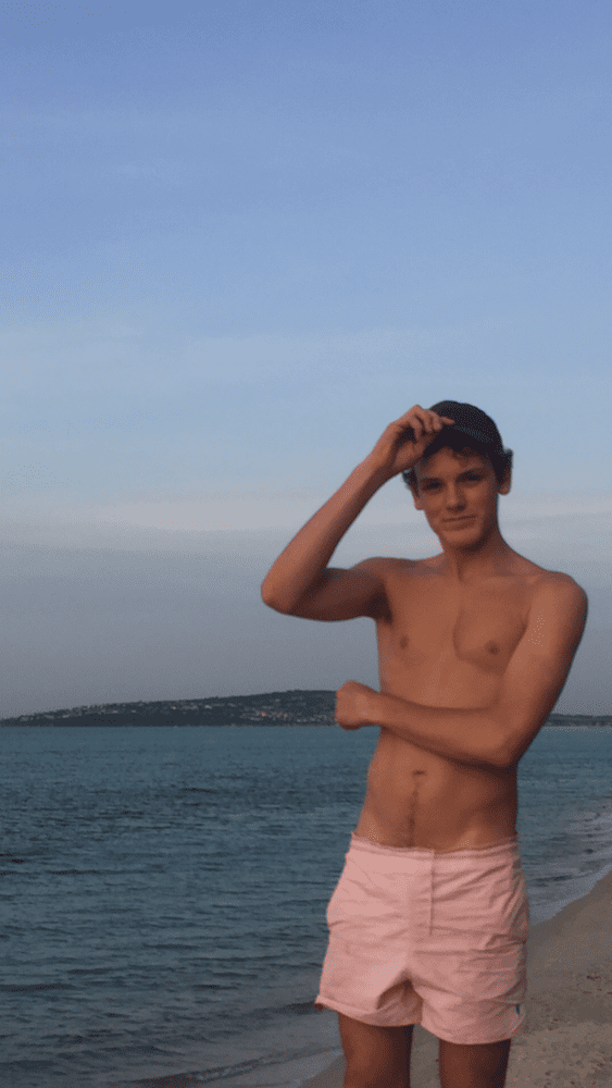 7610F655 8A9B 4E06 A494 BD65CAEA299E