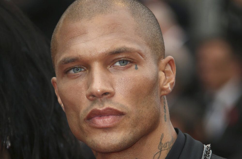 8B7980A4 FD8E 40E8 AA5D 2A526A5F64CA