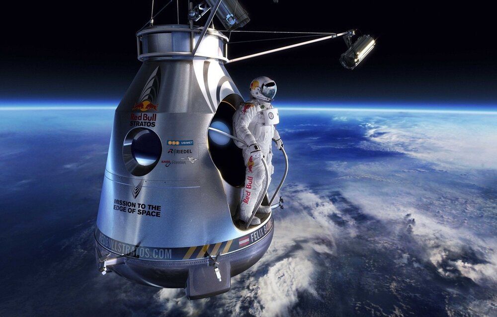Felix baumgartner jumping