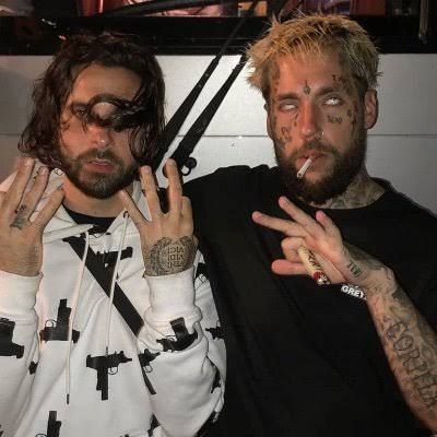 661D15D6 DE61 4F8A B2B8 A87DD136C411