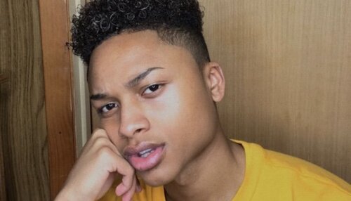 E00B5046 400C 439C 9A9A 329B80EFD259