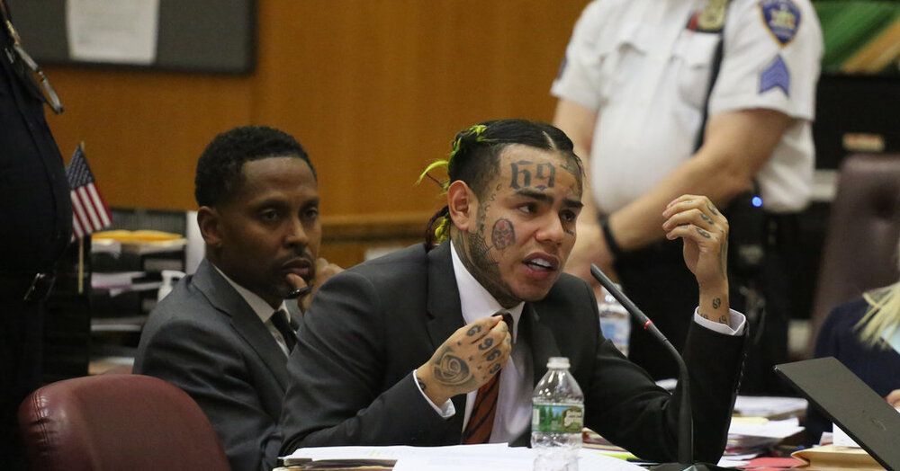 01tekashi 1 facebookJumbo