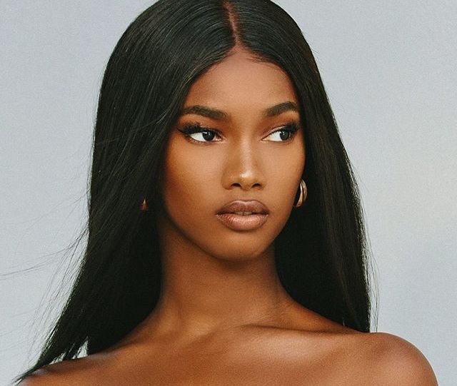 Imagine looking like this and walking on a beach full of stacys ...