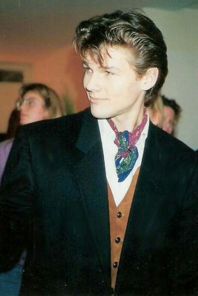 68328873 2544 438C BE54 35563D0EE151