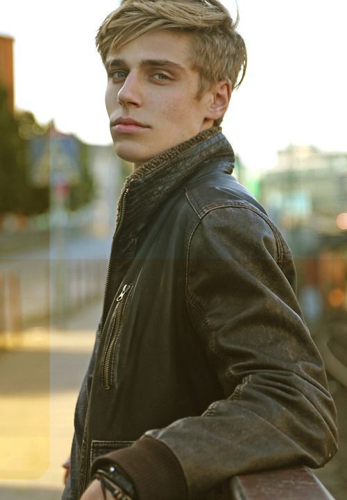 8D879181 AC80 40DC A728 8B452D660009