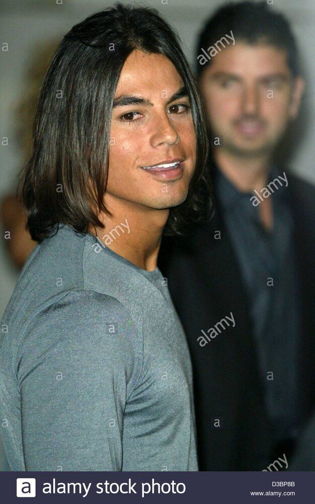 Dpa singer julio iglesias jr poses at the world music awards show D3BP8B Dpa singer julio iglesias jr poses at the world music awards show D3BP8B