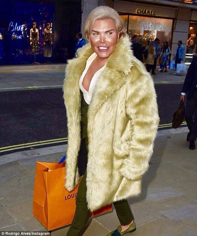 E670F165 2485 4369 A1AA B6DB2143002E