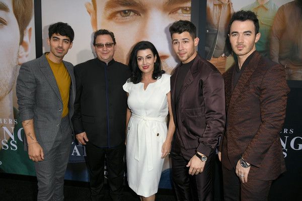 JoeJonasPaulKevinJonasSrPremiereAmazontqIOIkagviCl