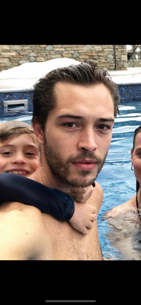 888FF112 A4B4 4A49 8CA6 A36C77105434