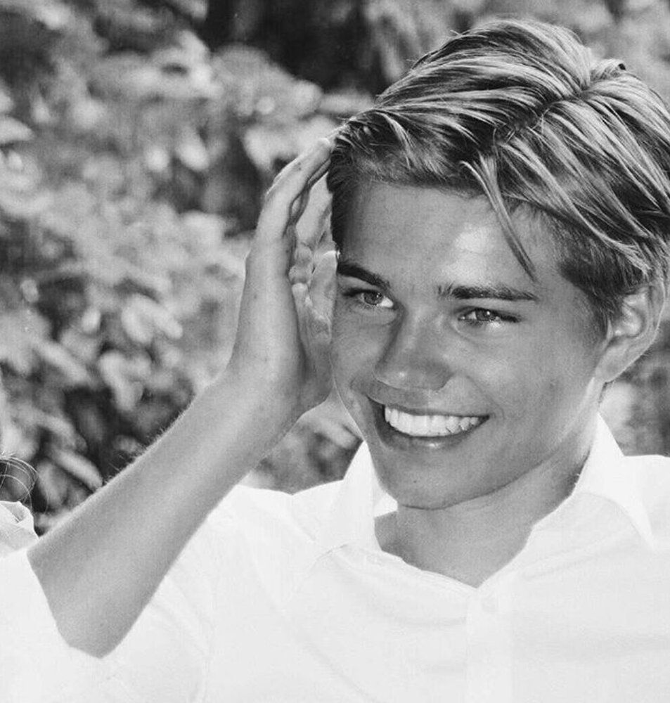 42F986C6 E15A 48C5 9B45 93D3831CE156