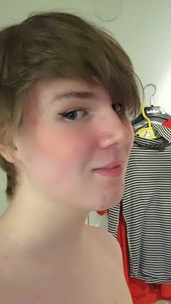 AA3FC2C8 4C37 45C5 A43F EECEE16103AE