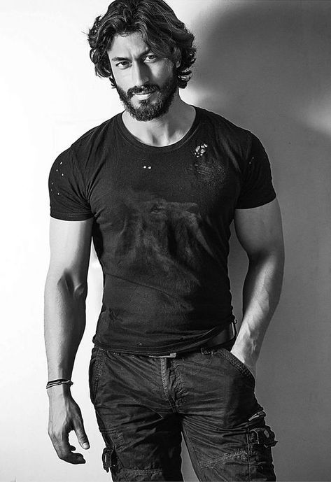 99f10bc1b1b6ba63286c49ffa4991ca6  hot hunks bollywood
