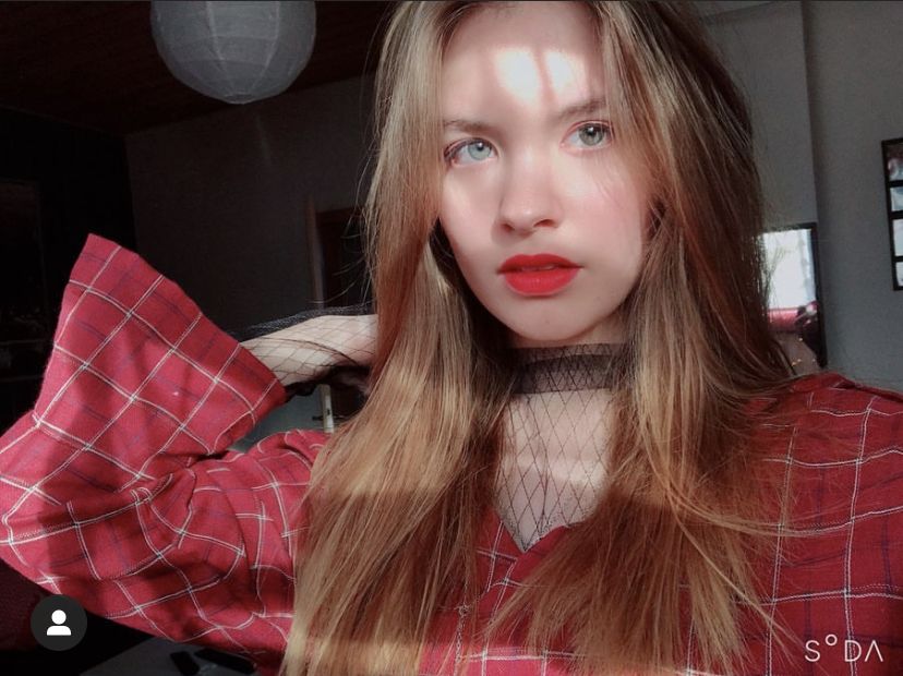 70285E2C 5381 4780 9264 8197FCAC6ED8