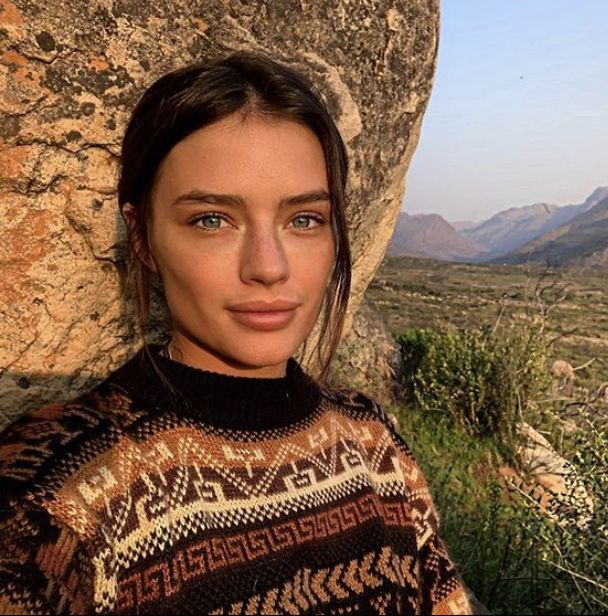 AAB1C1E2 51F9 4CA3 A489 DFBB337E3A5A