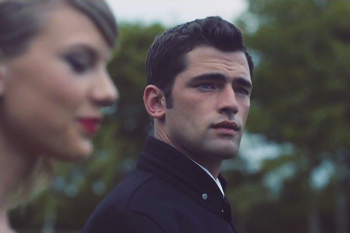 Taylor swift model video blank space