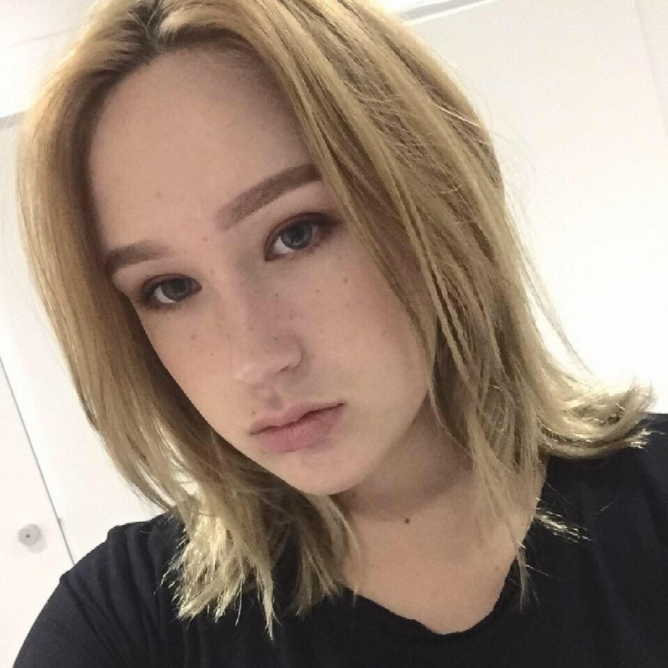 9CB37819 7678 4CA5 A720 BE8AAE0E96FB