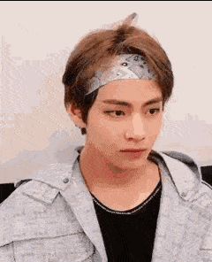 Kim taehyung gif 6