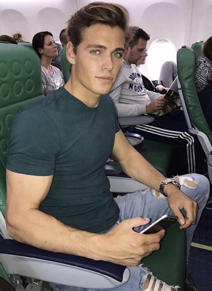 192DC257 2D37 46BA A12D BE69072A6FF6