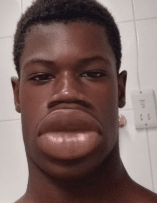 1583228062117