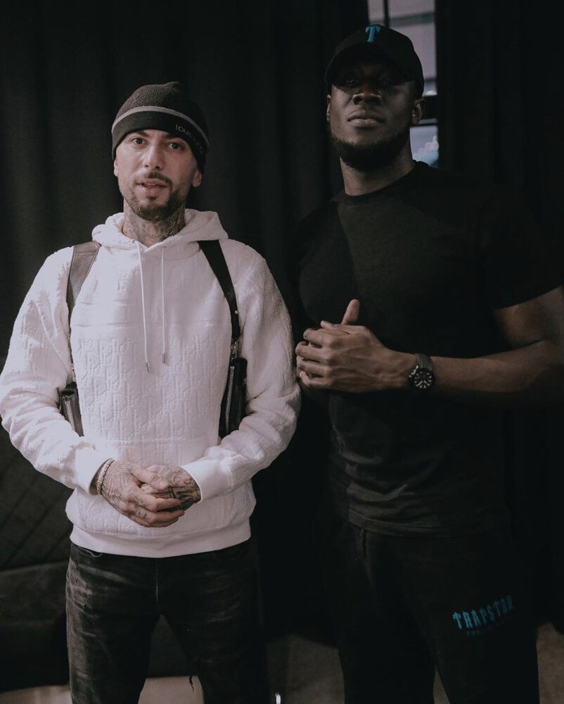 9EB7F649 2CA7 422F 894E 1B5B347F2465