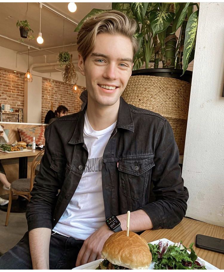 CEF9A94E 6289 415F B77E 7311875F54E1