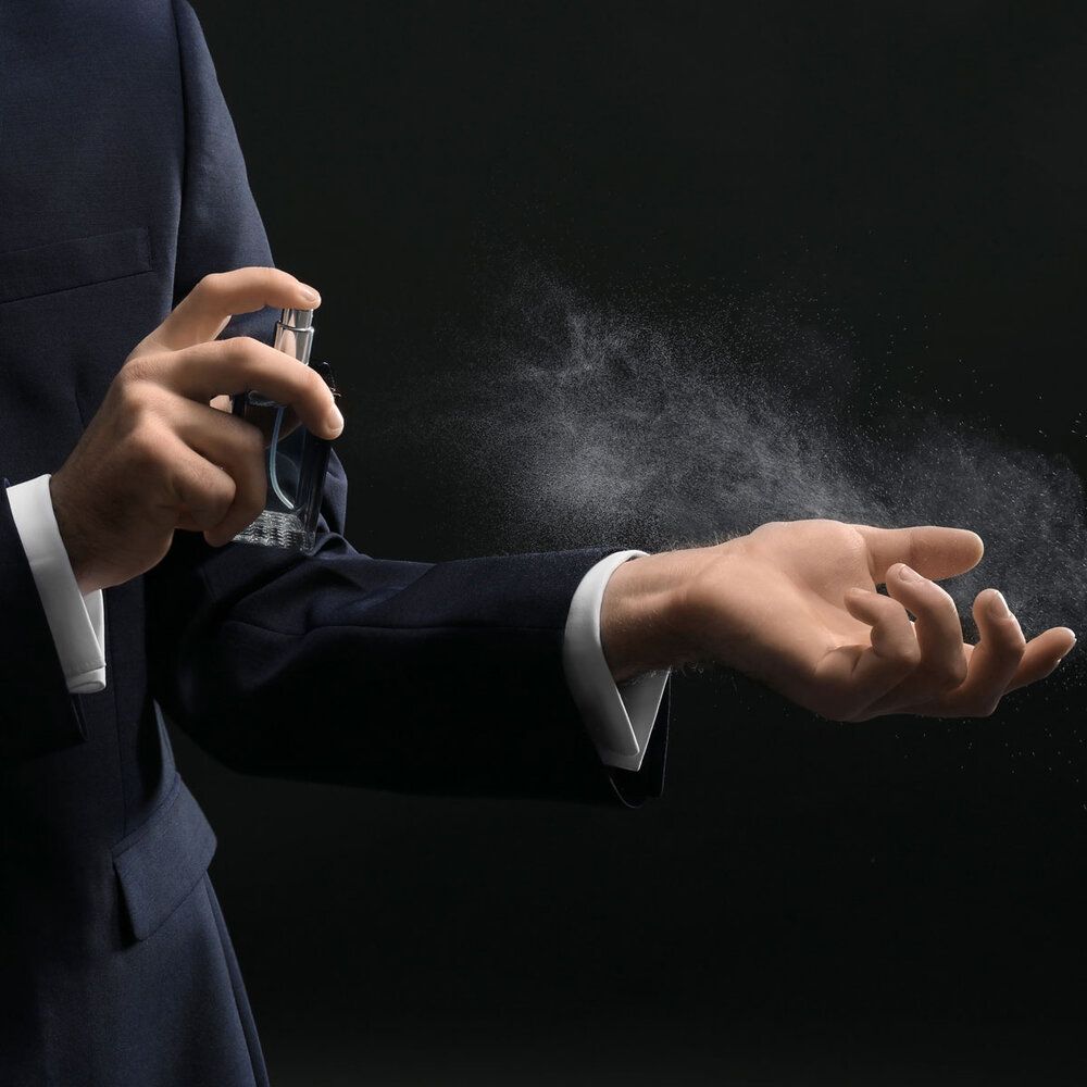 Fragrance spray wrists pulse points man for himself