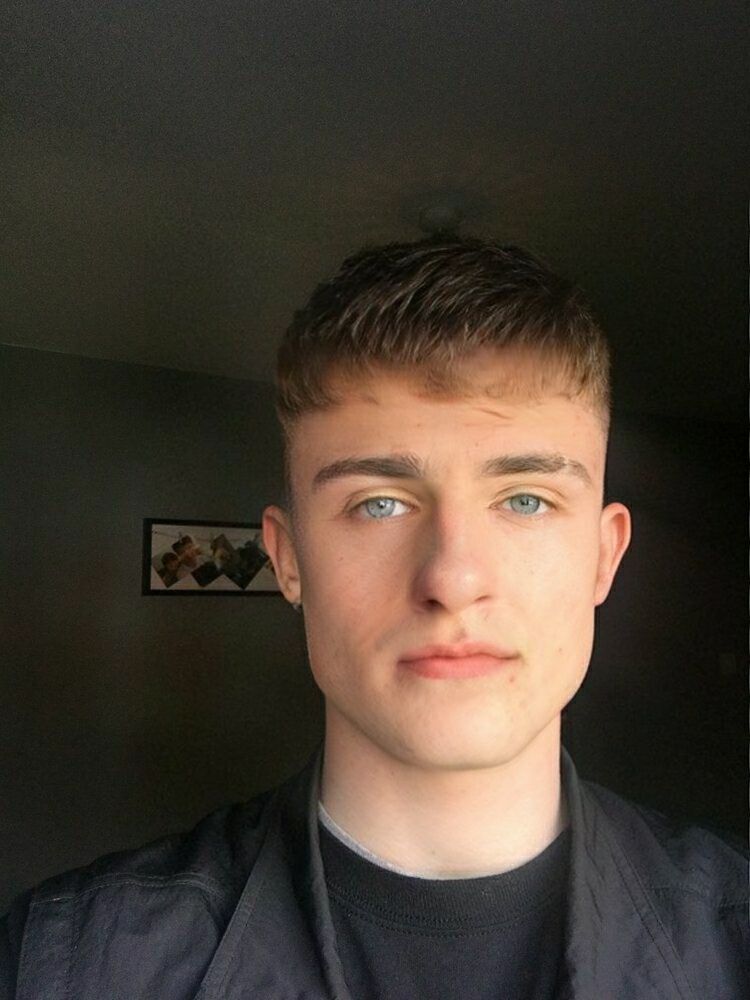 FaceApp 1585055494501