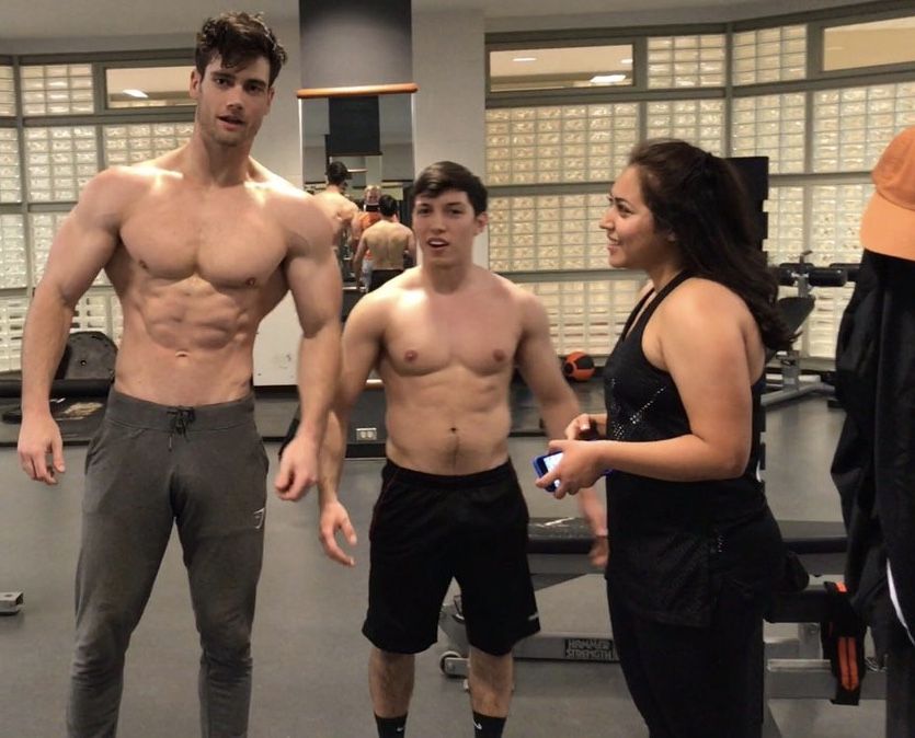 353F166B 422A 499E B613 E8418F35229C