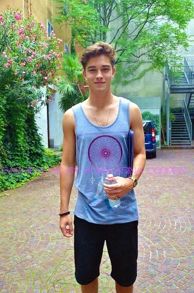 93e26fb832a12a070ee2274f7e148743