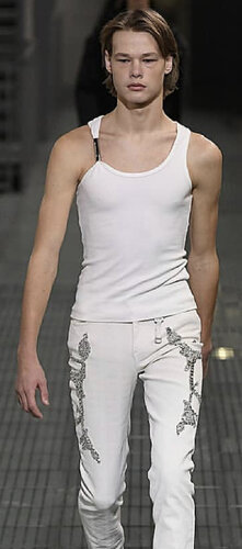 DB60D573 EBEC 4BF1 80D8 6B86913DCC8A