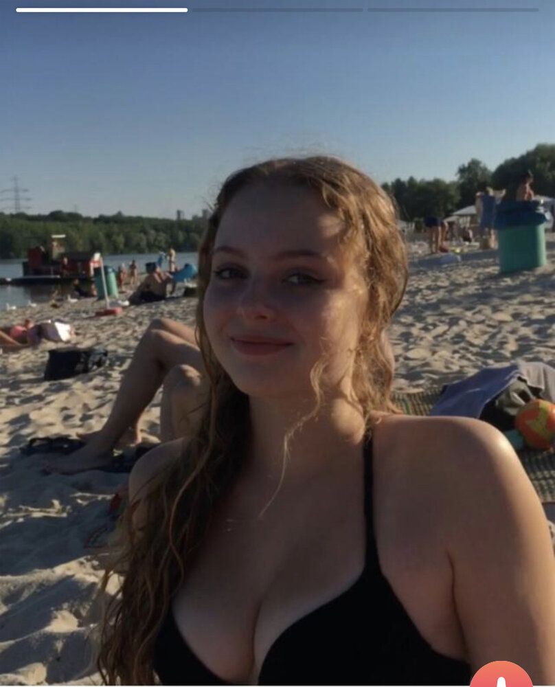 A9B49801 C4A8 4DBC 8C76 4D576D5DD15B