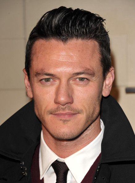 LukeEvansBurberryBodyLaunchArrivalsh0PQw jc1uOl