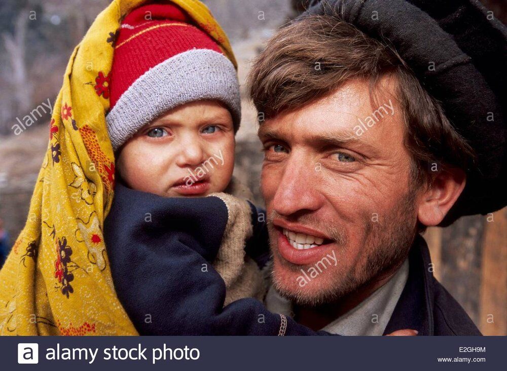 Pakistan khyber pakhtunkhwa kalash valleys bumburet valley father E2GH9M