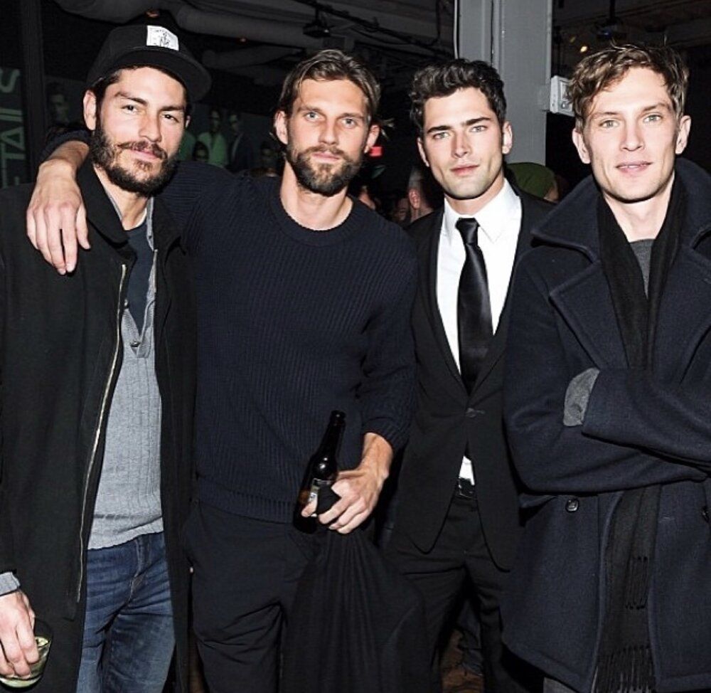 1AD2E1F8 FDAC 4D2D 97CC 522965D9B124