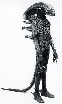 220px 1979 Alien Design