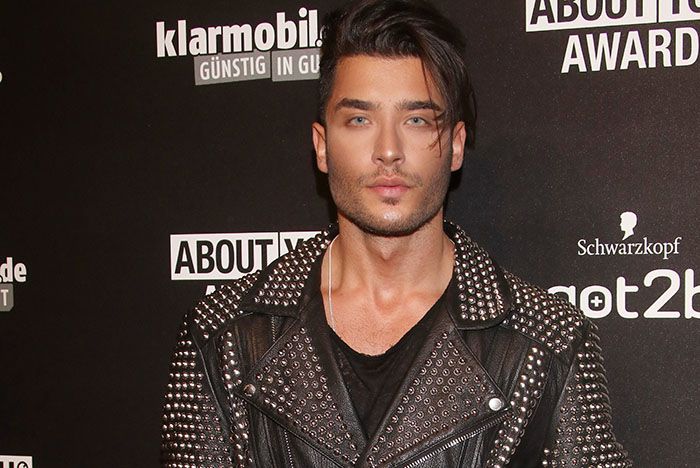 30353F62 4D8B 4D9B 9350 F90FB6AAD21E