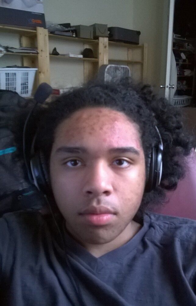 19124932 WP 20150305 17 13 32 Selfie