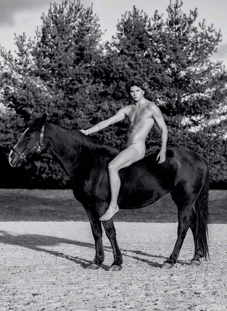 F99355448098476d5f06b31276d3be8e 1