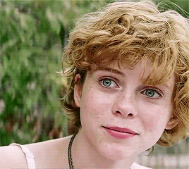 Sophia lillis gif 4