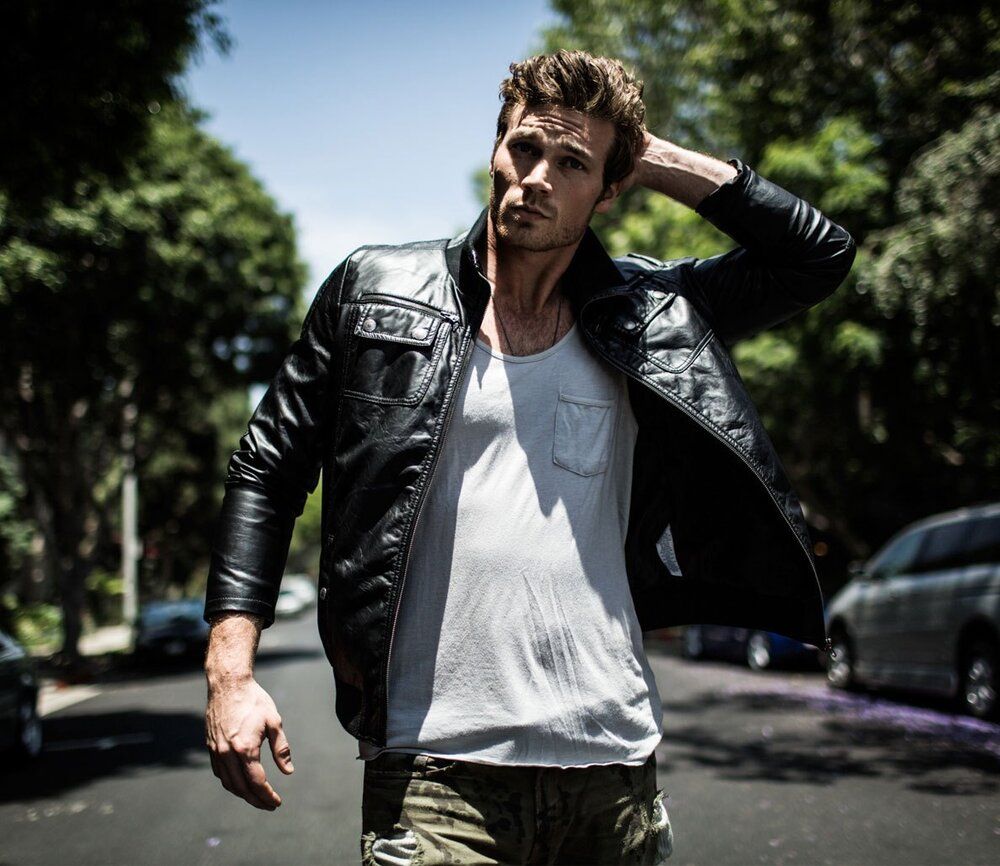 Derek theler q a main