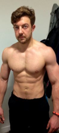 Article 2621472 1D9D1A9900000578 442 196x440