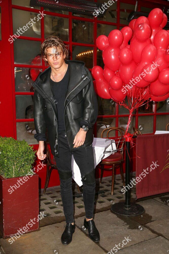 Coach party j sheekey restaurant london collections men spring summer 2017 uk shutterstock edi